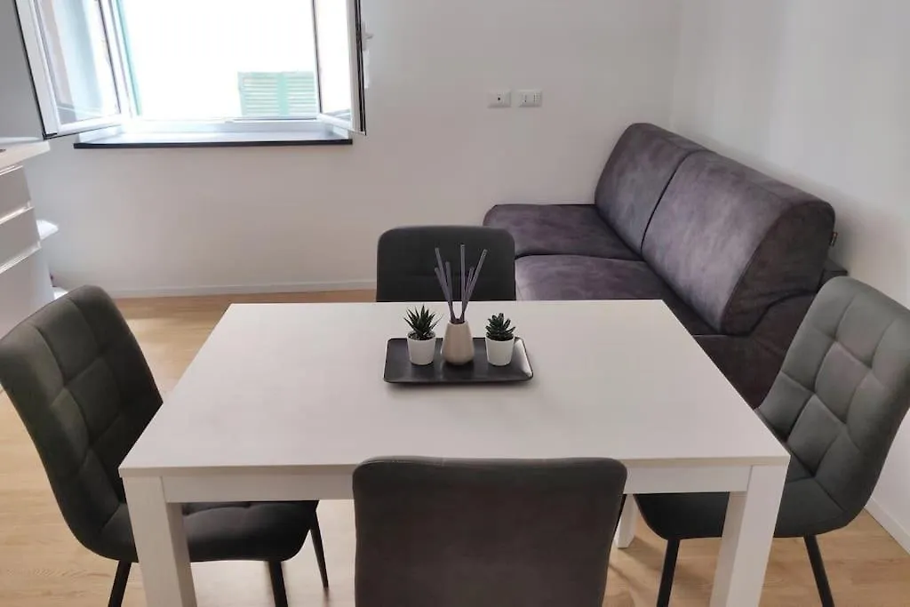 Apartment Ferienwohnung La Casa Di Dani Genua
